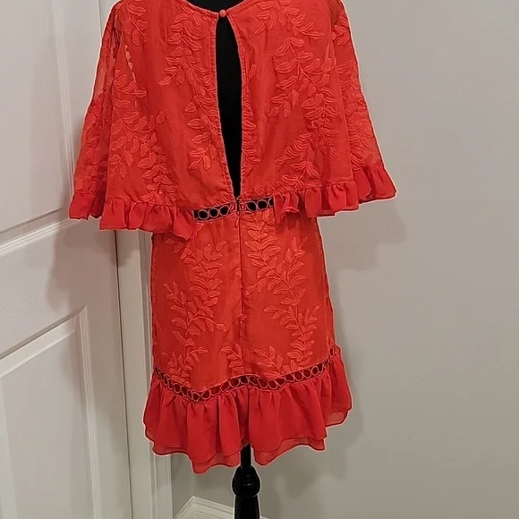 Selfie Leslie Caspar Batwing Red Dress - Picture 6 of 8